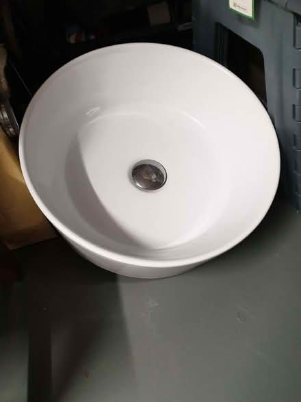 Photo of free Countertop ceramic basin - used (Hill Head PO14) #3