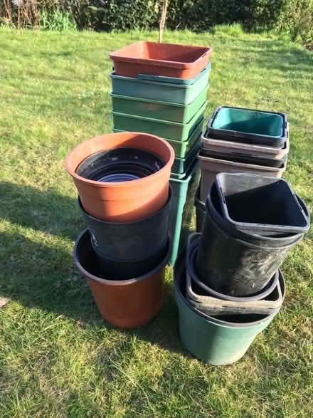 Photo of free About 40 pots (Ringmer BN8) #4