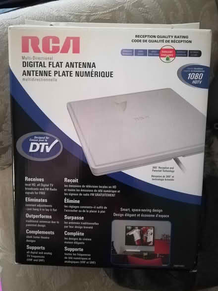 Photo of free RCA flat digital antenna (Finley Creek) #1