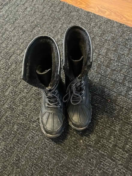 Photo of free Hardly worn winter boots (Bells corners) #2