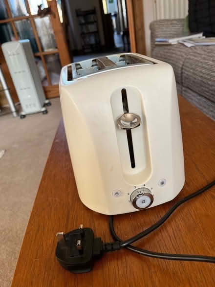 Photo of free Toaster (Kendal LA9) #2
