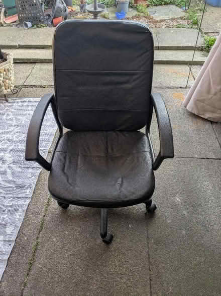 Photo of free computer chair (Speke L24) #1