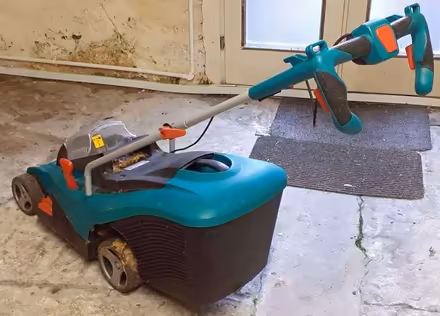 Photo of free Cordless Lawnmower (Fromefield BA11) #2
