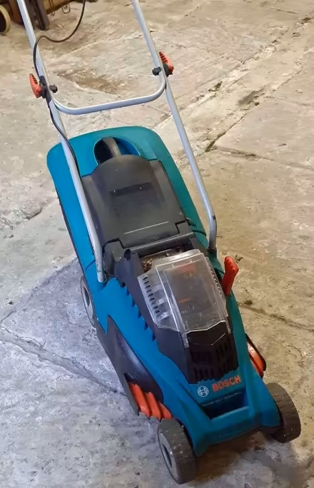 Photo of free Cordless Lawnmower (Fromefield BA11) #1