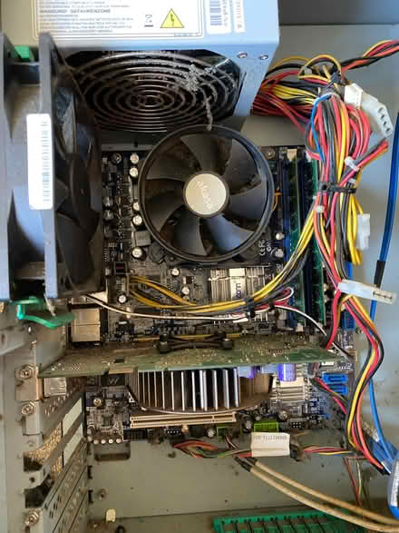 Photo of free Evesham tower computer from days of yore (Totterdown BS3) #2