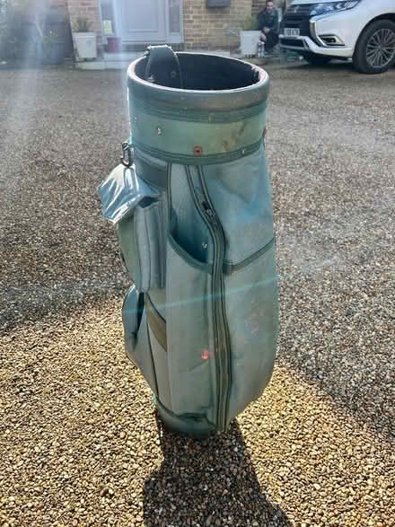 Photo of free Golf bag (Ivy Hatch TN15) #1