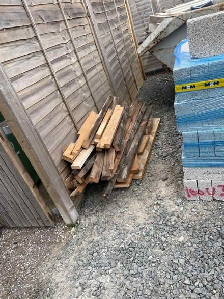 Photo of free Mixed wood see pics (Dunstable) #2