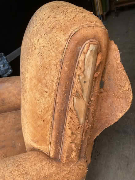 Photo of free Armchair for reupholstering (Dunfermline KY11) #3