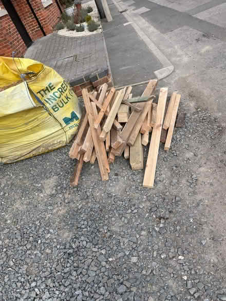Photo of free Mixed wood see pics (Dunstable) #1
