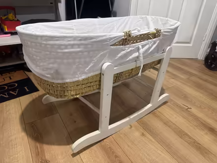 Photo of free Moses Basket (L4) #1