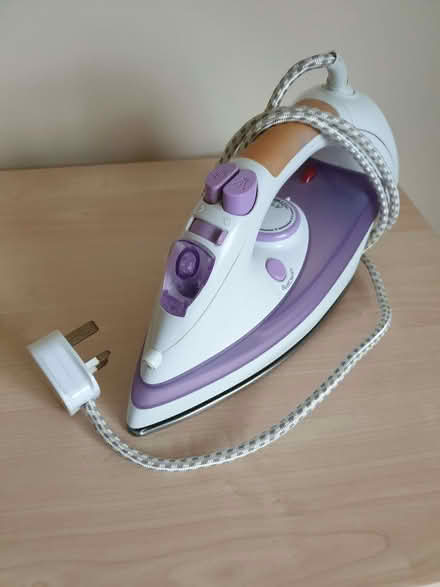 Photo of free Steam iron (Radford Semele CV31) #1