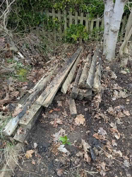 Photo of free Old Arras rails and posts (Berkhamsted HP4) #1
