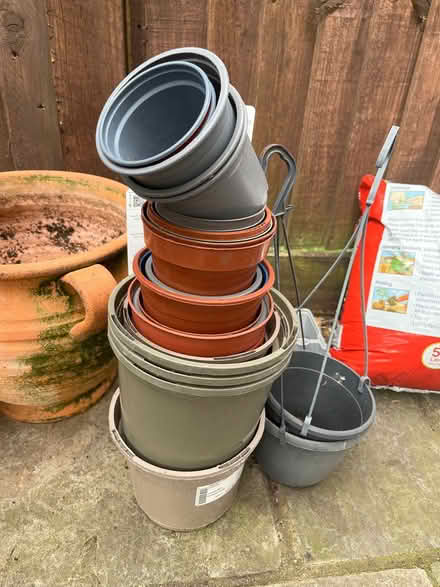 Photo of free Plastic plant pots various sizes (Colliers Wood SW19) #1