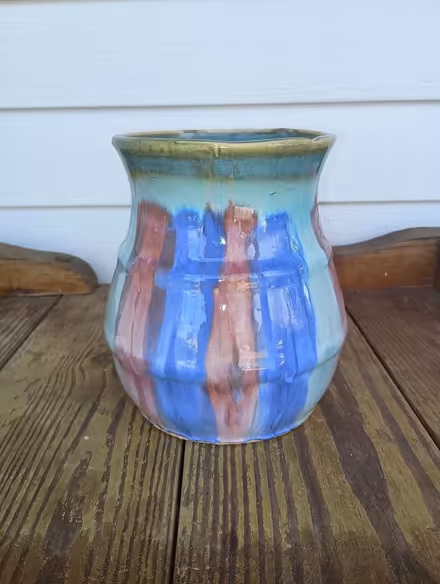 Photo of free Vase (73 Main Blvd, Ewing Twp.) #1