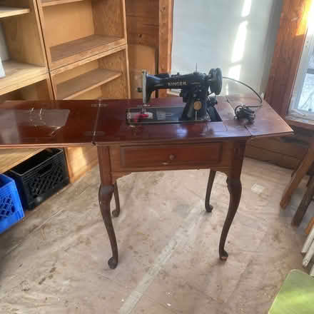 Photo of free Singer Console Sewing Machine (Ann Arbor Water Hill 48103) #1
