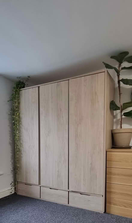 Photo of free wardrobe (Abingdon OX14) #1