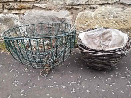 Photo of free 4 hanging baskets (Craiglockhart EH14) #1