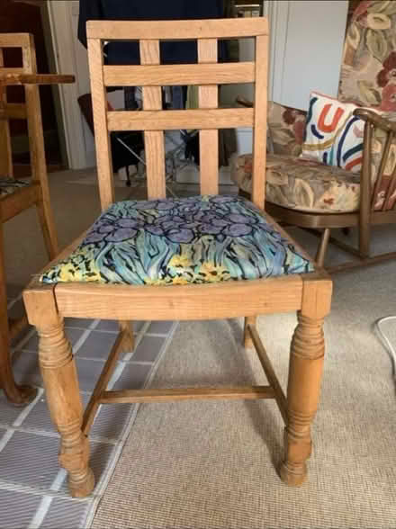 Photo of free Dining table and 4 x dining chairs (Morningside/Comiston EH10) #3