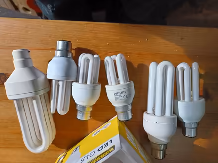 Photo of free Light bulbs - bayonet cap (Speedwell BS5) #1