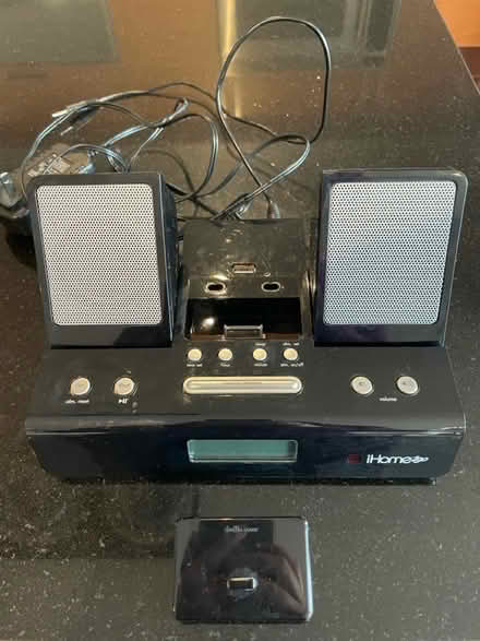 Photo of free Alarm clock/iPod speakers (U street) #1