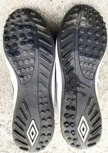 Photo of free White Umbro Football Trainers (Hoddesdon EN11) #3