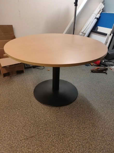 Photo of free Really nice round table (New Barnet EN4) #1