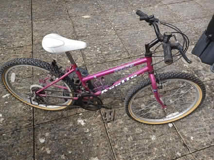 Photo of free girl's bike (Chiseldon SN4) #1