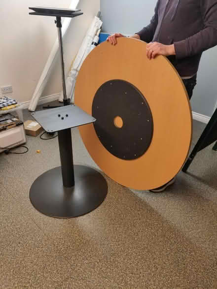 Photo of free Really nice round table (New Barnet EN4) #2