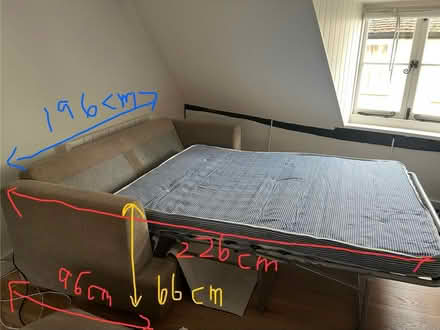 Photo of free A comfy sofa that folds out into a bed (Aylesbury Vale HP20) #2
