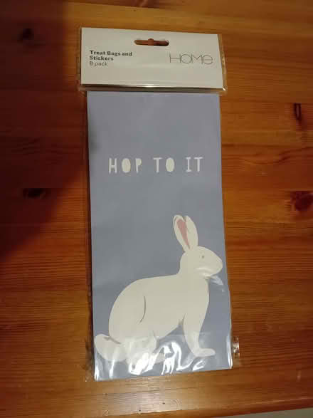 Photo of free A pack of treat bags with stickers (Station Area RG21) #1