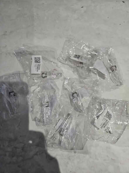Photo of free 8 clips for temporary window blinds (Shenley) #1