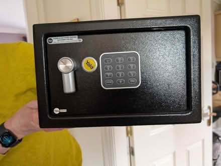 Photo of free Yale safe (Hornby LA2) #1