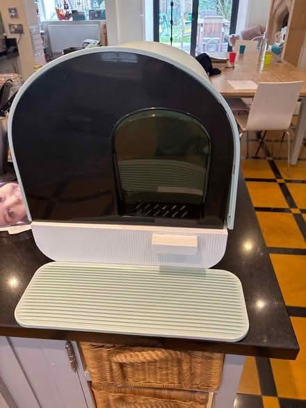 Photo of free Hooded cat litter tray (Shepherds Bush W14) #1
