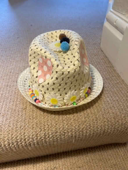 Photo of free Easter hat. (Windermere LA23) #1
