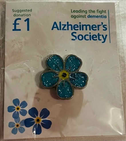 Photo of free Alzheimer’s Forget me knot badge (Mitcham CR4) #1