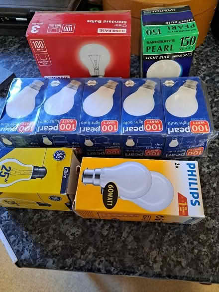 Photo of free Standard bulbs (West Croydon CR0) #1