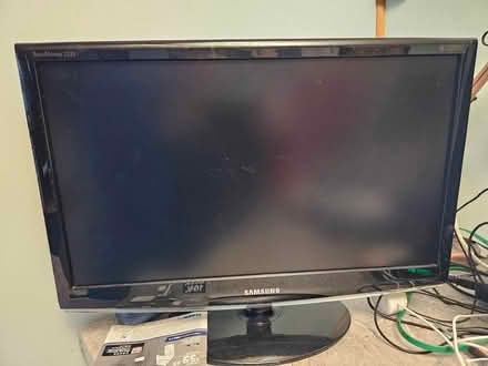 Photo of free Computer monitor (Romiley SK6) #1