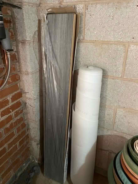 Photo of free Laminate flooring 7 pieces (College Gardens CW3) #1