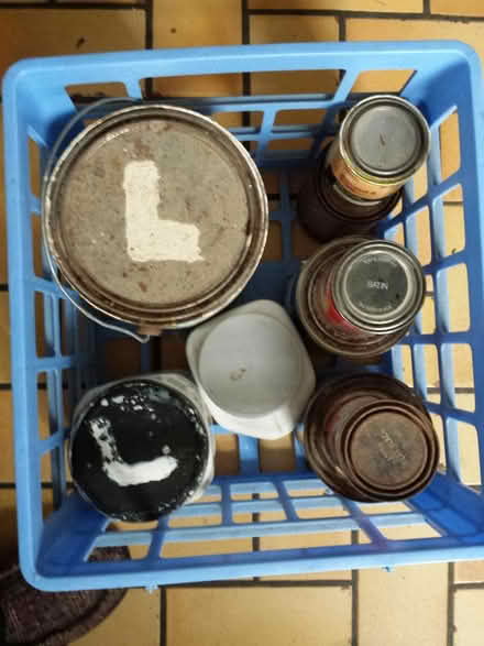 Photo of free latex white paints (Ann Arbor near Hillside Terr.) #1