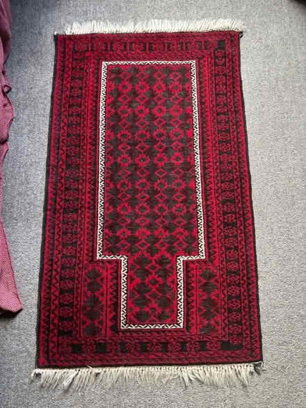 Photo of free Red Persian rug. (Frizinghall BD9) #1
