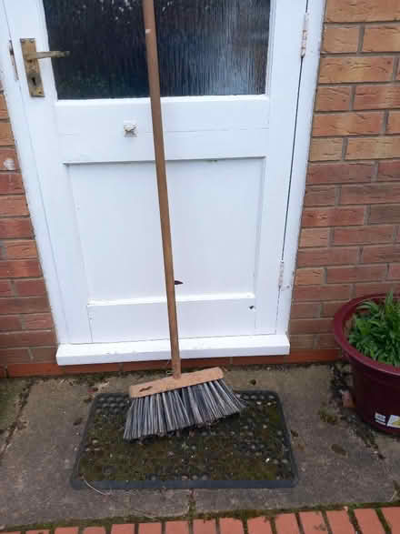 Photo of free Broom (Northcourt OX14) #1