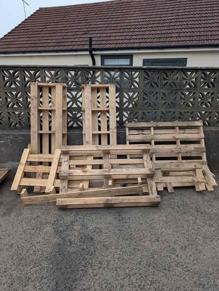 Photo of free Pallets (PR4 preston) #1