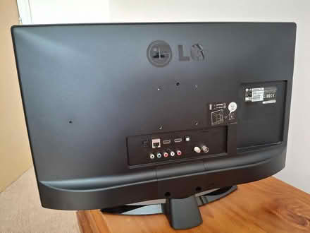 Photo of free LG 24inch SMART TV - Damaged Screen (Lowestoft north side) #2
