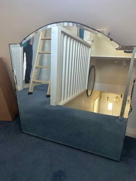 Photo of free Vintage dresser mirror (Epsom KT19) #1