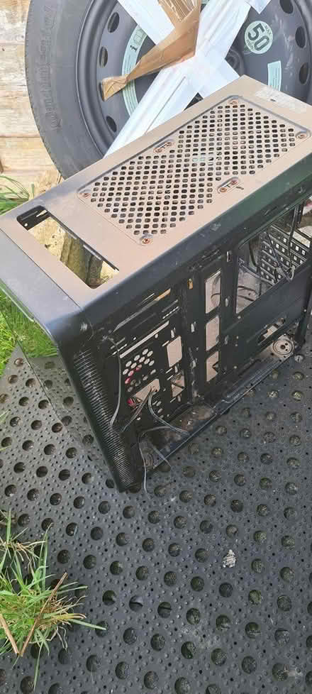 Photo of free PC computer case - no hard drive (RM9 Upney/Becontree) #1