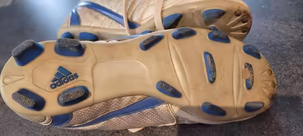 Photo of free Football trainers plus shin pads (Stonydelph B77) #3