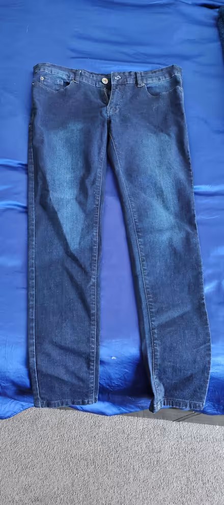 Photo of free Three pairs of men's jeans (The Lanes BN1) #4