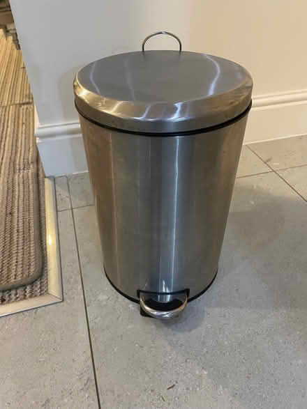 Photo of free Stainless steel pedal bin (Marcham OX13) #1
