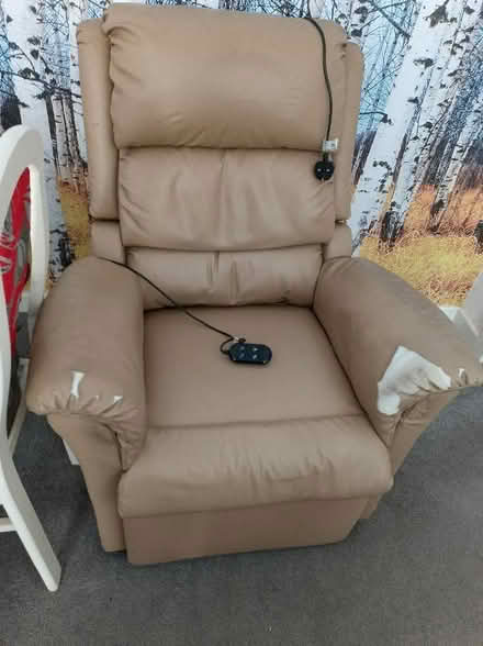 Photo of free Riser recliner chair. (Southport PR8) #2