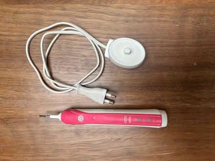 Photo of free Electric toothbrush (Amersham HP7) #1